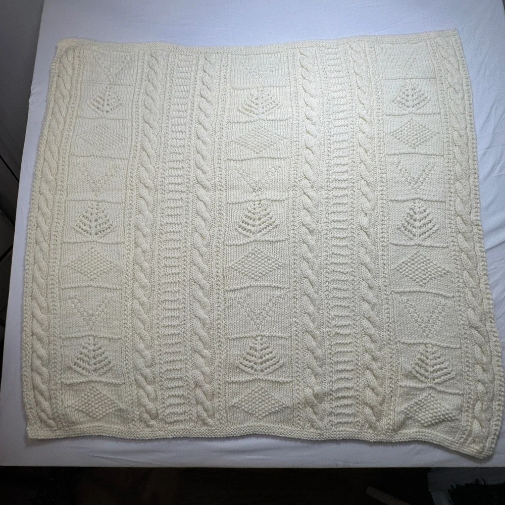 Aran Cable Stitch Throw Blanket Hand Knit Cream Off White Chunky 41 x 36